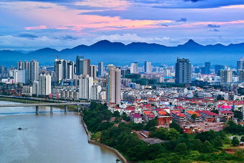 經(jīng)濟(jì)日?qǐng)?bào) 頭版頭條聚焦贛州 加快振興發(fā)展 打造 紅色樣板